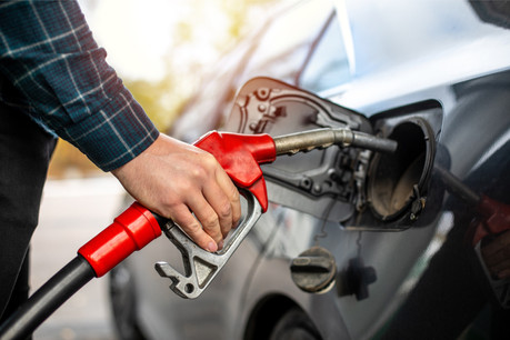 Sur un an, la hausse des prix des produits pétroliers dépasse les 13% (Photo: Shutterstock)