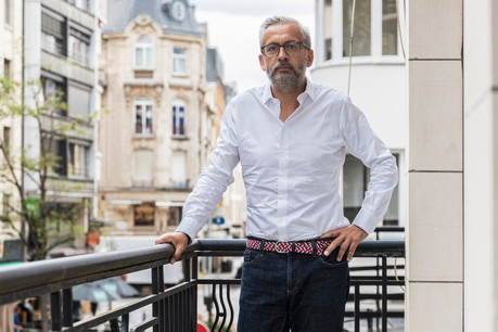 «Une personne influente est donc une personne que l’on écoute dans le présent et que l’on considère pour le futur», souligne Mike Koedinger, founder & chairman de Maison Moderne, co-initiateur du Paperjam Top 100 et animateur du jury. (Photo: Maison Moderne/Archives)