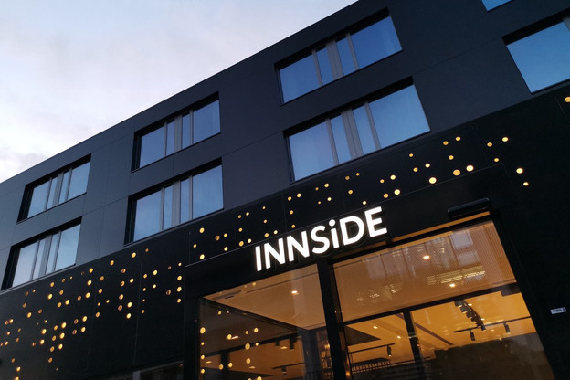 Le nouvel hôtel Innside présente une façade avec une identité bien reconnaissable. (Photo: Jim Clemes Associates)
