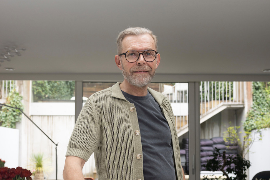 Raoul Thill has lived in this flat for around ten years. Photo: Eva Krins/Maison Moderne