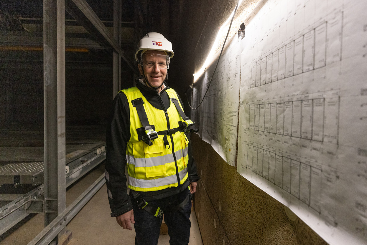 Since 2005, Clément Wampach has been the director of TK Elevator Luxembourg, a company that develops, produces, installs and maintains lifts, escalators and moving walkways. Photo: Guy Wolff/Maison Moderne