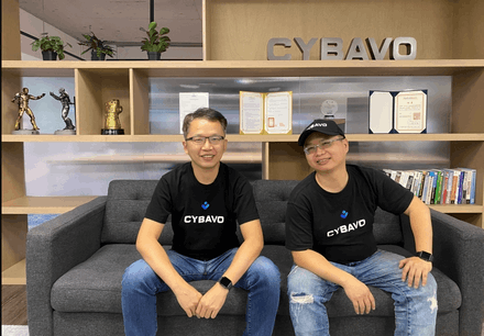 Paul Fan et Tim Hsu ont créé une solution unique pour les gestionnaires d’assets et les investisseurs institutionnels. Une solution assurée par Munich Reinsurance Company. (Photo: Cybavo)