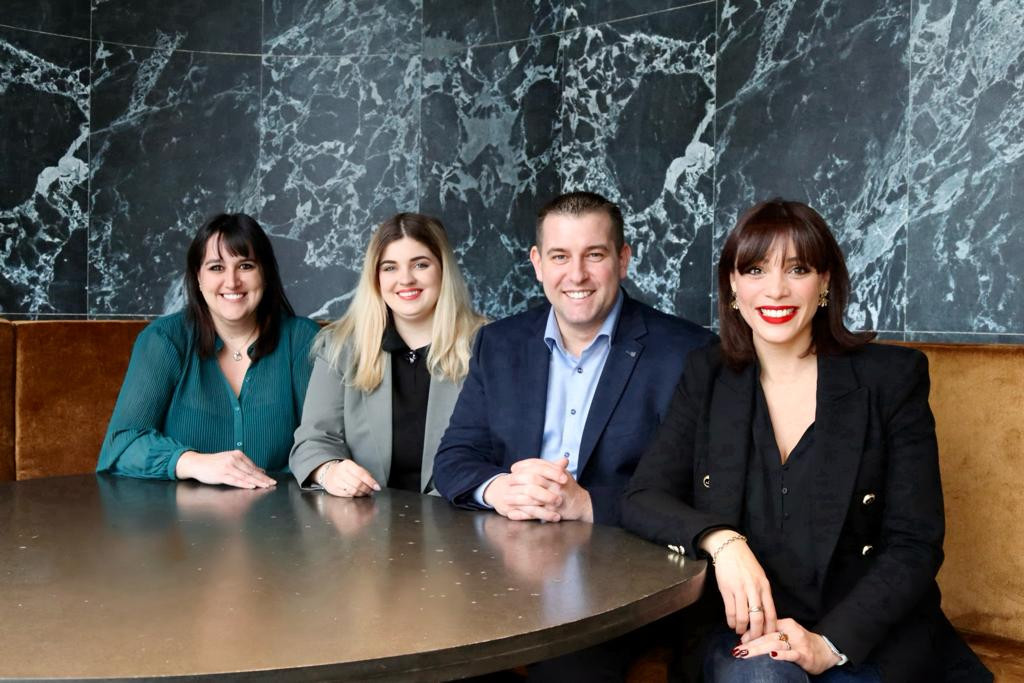 De gauche à droite: Jessica Duthilleul, Responsable RH du groupe Olky; Julie Esposito, assistante RH du Groupe Olky; Alexandre Jouffroy, CIO du groupe Olky et Directeur agrée OlkyPay; Chaffa Zaroui, Founder & CEO Fidès Executive Partner. (Photo: Studio Golden Rules, Jennifer Boistelle)