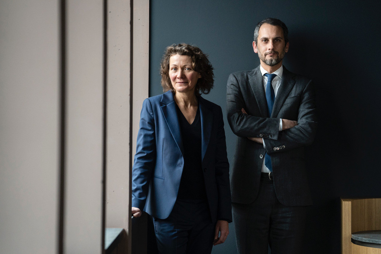 Stephanie Lhomme, responsable des  Investigations and Anti-Bribery Services  et Pierre-Michaël de Waersegger, Partner  Insurance & Reinsurance Law/Banking & Financial Services chez Arendt. (Photo: Anthony Dehez)