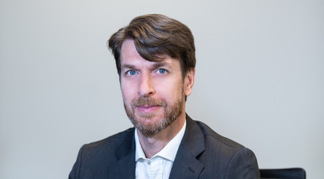 Bruno Allain, analyste senior sur le fonds Quaero Accessible Clean Energy, nous parle de son fonds et de sa stratégie d’investissement. (Photo: Quaero Capital)