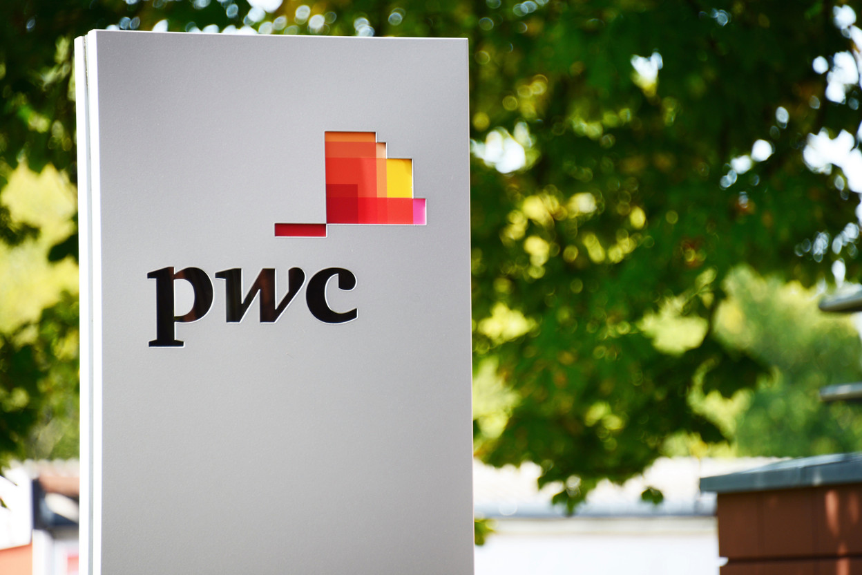 PwC’s latest asset and wealth management projections show that digital transformation, shifting investor expectations and consolidation are gaining momentum amidst social, economic and geopolitical disruption. Photo: Shutterstock