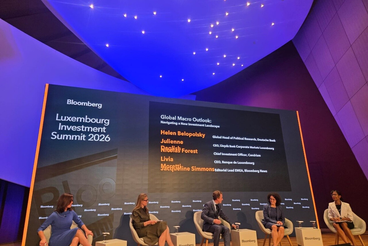 From left to right: Helen Belopolsky, Global Head of Geopolitical Research at Deutsche Bank; Julienne Daglish, CEO of LBCM Luxembourg; Nicolas Forest, CIO of Candriam; Livia Moretti, CEO of Banque de Luxembourg and Jacqueline Simmons, Editorial Lead, EMEA at Bloomberg News. (Photo: Paperjam)
