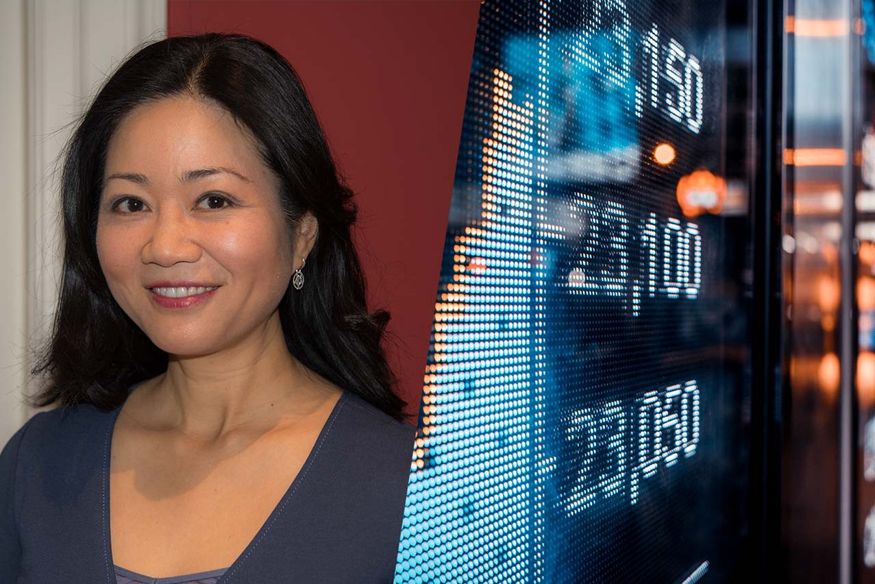 Linda Yueh’s latest book appeared on the Financial Times’s list of best new books in economics. Photos: Kean Wong, Shutterstock; Montage: Maison Moderne