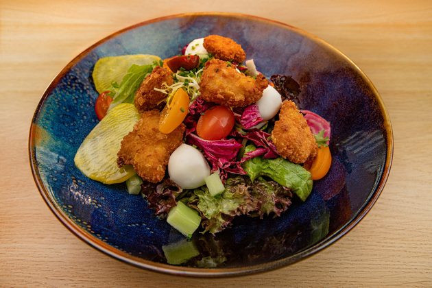 Cryspy Chicken Salade  (Photo: Naderi)