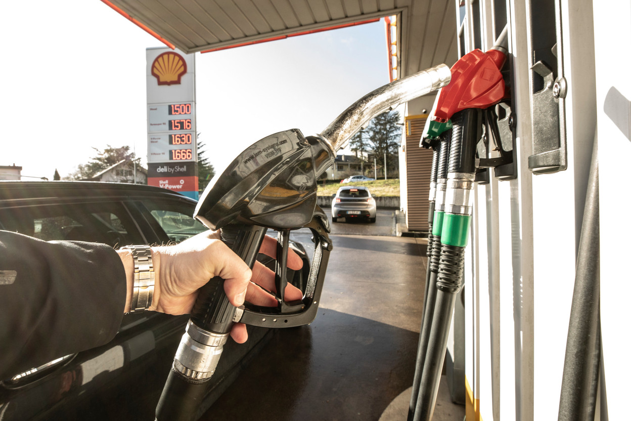 The conflict in Iran and the region is having its first visible effect in Luxembourg: this Thursday, pump prices are rising significantly for diesel and more moderately for other fuels. Library photo: Guy Wolff
