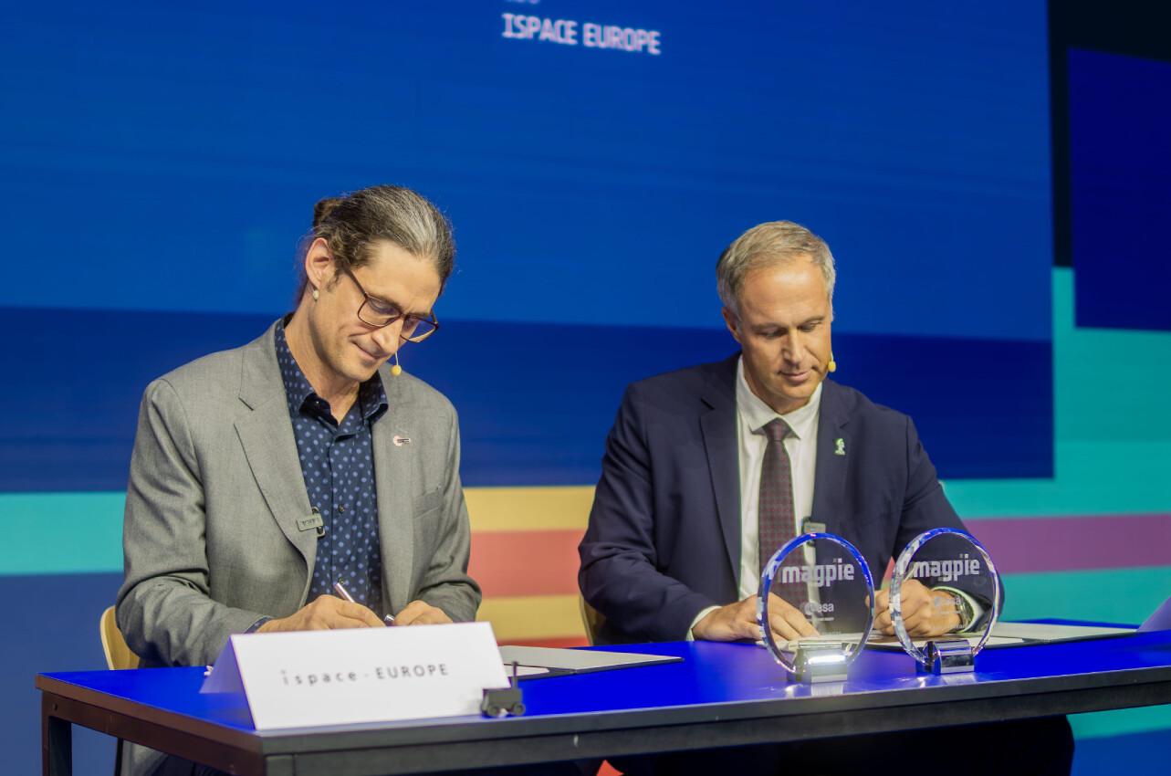 According to Julien-Alexandre Lamamy, CEO of Ispace-Europe (pictured here on the left at the signing of this new contract), Magpie must transform “European expertise into a genuine operational capability on the Moon”. (Photo: iSpace Europe)