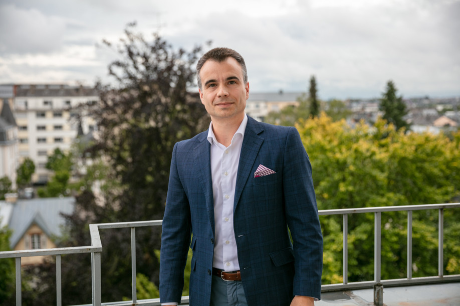Carlos Córdoba is the back office director of Mikro Kapital, a management company in Luxembourg City. Photo: Romain Gamba / Maison Moderne