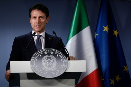 17.669 personnes sont mortes du Covid-19 en Italie. Plus de 139.000 sont infectées. Le Premier ministre, Giuseppe Conte, veut prolonger le confinement en vigueur jusqu’au 13 avril de deux semaines supplémentaires. (Photo: Shutterstock)