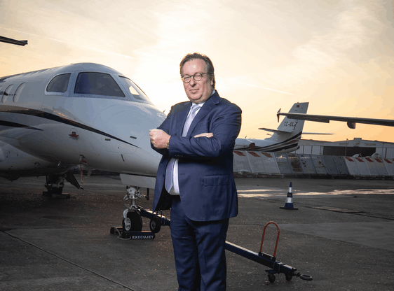 Patrick Hansen, le CEO de Luxaviation a les yeux rivés vers les moyens de propulsion de demain. (Photo: Guy Wolff/Maison Moderne)