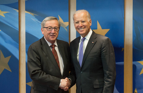 Jean-Claude Juncker a beaucoup fréquenté Joe Biden quand il était le vice-président de Barack Obama. (Photo: European Union, 2015)
