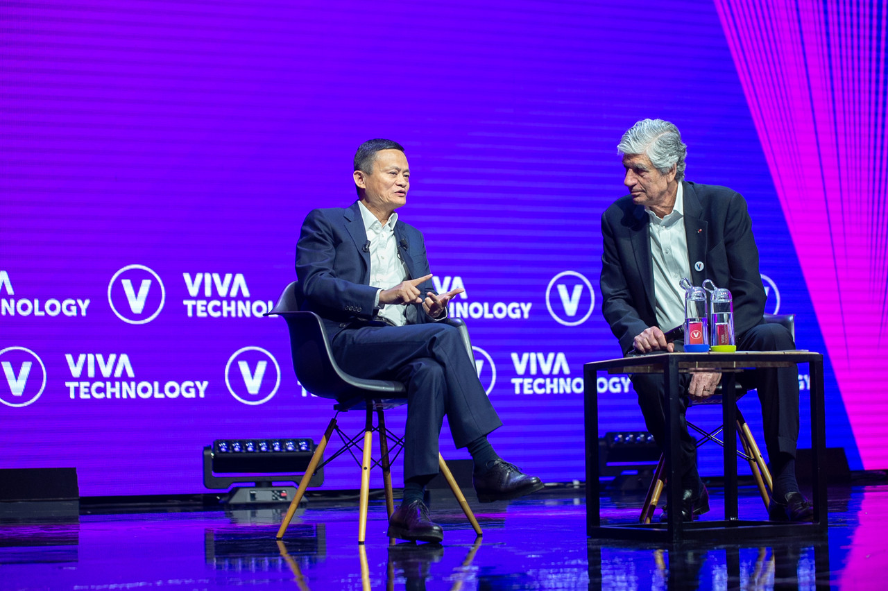 Jack Ma en conversation sur scène avec Maurice Lévy, chairman de Publicis et instigateur du salon Vivatech. (Photo:  Meero / Viva Technology 2019)