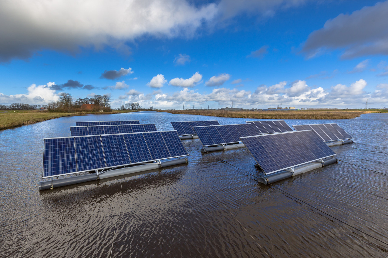 Les partenaires du consortium se revendiquent comme étant les premiers en Belgique à explorer cette technologie d’énergie photovoltaïque offshore.  (Photo: Shutterstock)