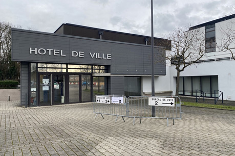 À 8 heures, les deux bureaux de vote de Terville ont ouvert. Avec des électeurs qui se comptent sur les doigts d’une seule main. (Photo: Paperjam)