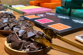 Lors du lancement du club de dégustation de chocolat de Blunt!, le 18 janvier chez Onda, des chocolats artisanaux de Saint-Vincent-et-les-Grenadines, d’Équateur, du Mexique, des Philippines, du Pérou et d’Haïti étaient proposés à la dégustation. (Photo: Lydia Linna/Maison Moderne)