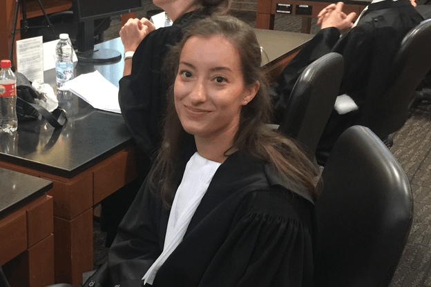 Me Laurie Lougsami, 28 ans, s’est démarquée face à ses neuf concurrents d’autres barreaux francophones. (Photo : Jeune Barreau)
