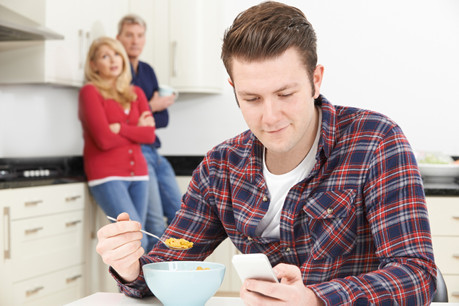 Le Luxembourgeois ne tarde pas souvent à quitter le domicile de ses parents. (Photo: Shutterstock)