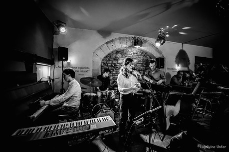 Habitués des salles de concert, les deux jeunes musiciens de jazz Arthur Possing et Claire Parsons se produiront ce mercredi 22 juillet en plein air, sur la terrasse du Kulturhuef Bistro de Grevenmacher! (Photo: Lugdivine Unfer)