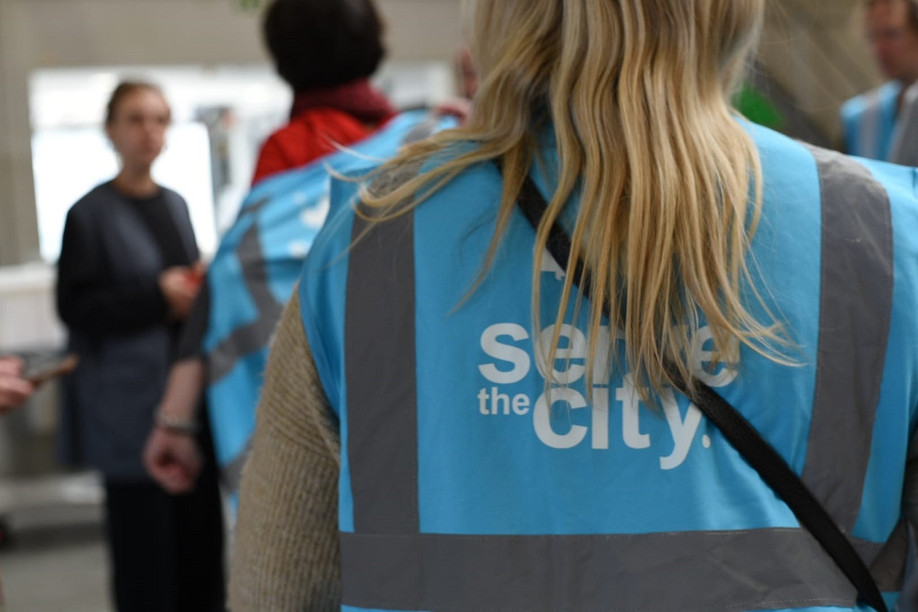 JLL Belux announces the launch of a unique volunteering programme in partnership with the Serve the City association Photo: JLL