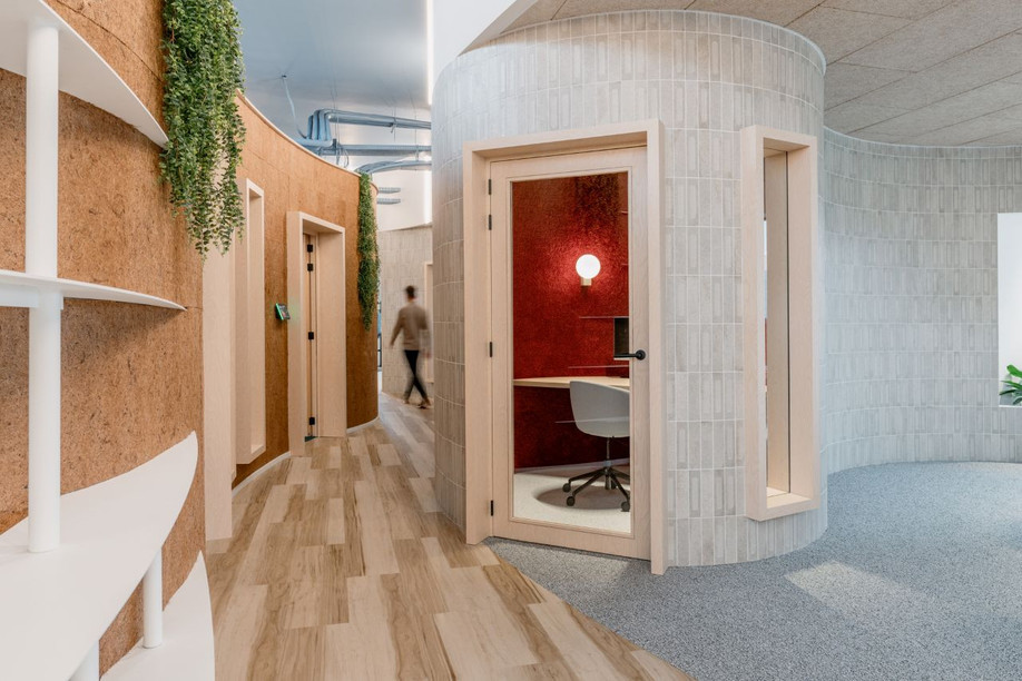 JLL study shows a major workplace gap driving growing quit intentions.  Photo: Hannelore Veelaert for JLL.