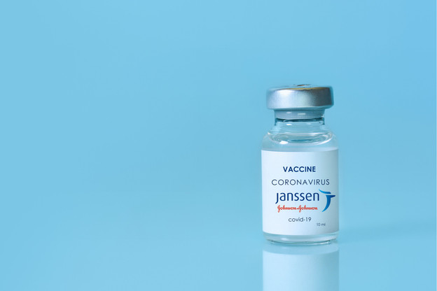 Des cas «extrêmement rares» de formation de caillots sanguins chez un petit nombre de personnes ayant reçu le vaccin Janssen aux États-Unis (6 cas sur les 6,8 millions de doses administrées) ont été reportés. (Photo: Shutterstock)