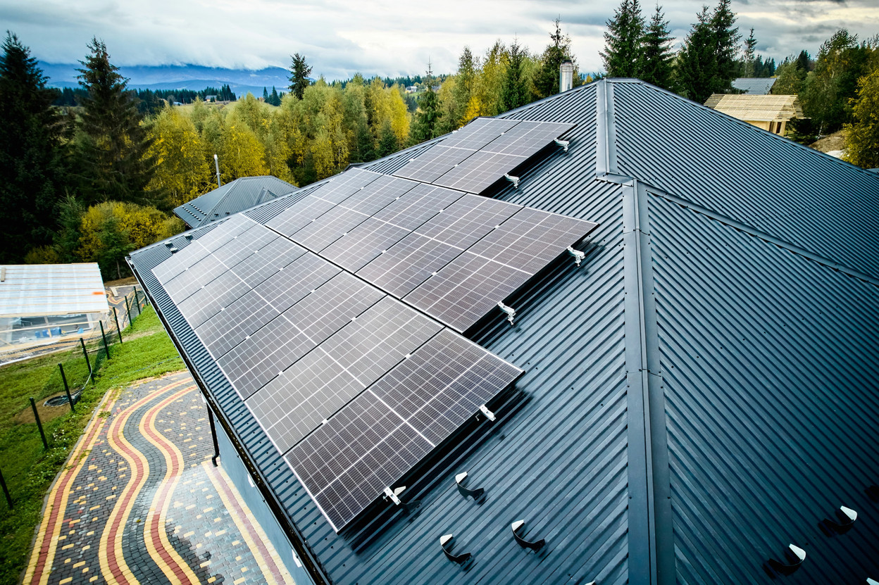 In the first eleven months of 2023, the state paid out €2.89m in aid for the installation of solar panels for private individuals. Photo: Shutterstock
