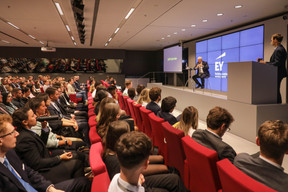 Accueil des new joiners chez EY Luxembourg. (Photo: Luc Deflorenne)