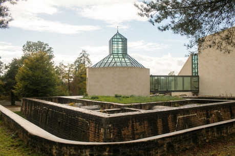 Les équipes de TF1 ont cette fois fait un arrêt au Mudam ainsi que dans un cinéma Kinepolis, des institutions culturelles ouvertes actuellement au Luxembourg, contrairement à la France. (Photo: Matic Zorman/Maison Moderne)
