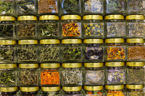 À La Distillerie, au château de Bourglinster, le chef René Mathieu et son équipe portent haut les couleurs de la gastronomie végétale, durable et locale. (Matic Zorman / Maison Moderne)