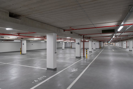 Les garages ou places de parking: un investissement sans doute plus rentable qu’un bien immobilier résidentiel, estime Julien Licheron (Liser). (Photo: Charles Duprat/Archives)