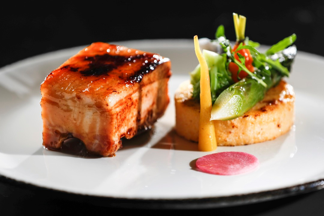 The chef has selected "the best of the region's products which can be found on a fresh menu. Maison Moderne