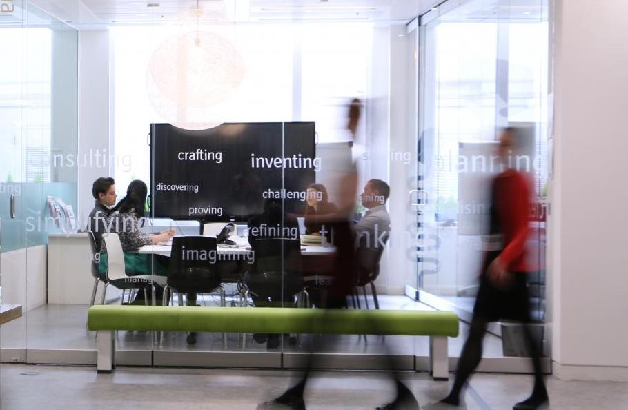 Kneip and Paragon announce a new technical collaboration. (Photo: Paragon Customer Communications)