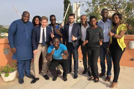 Au Togo, l’équipe de Koosmik a déjà séduit plus de 60.000 utilisateurs qui n’avaient pas de compte bancaire. (Photo: Koosmik)