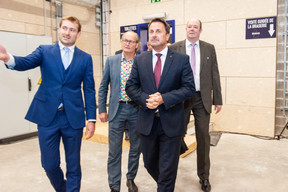 Gilles Nackaerts (Brasserie de Luxembourg), Claude Turmes (Ministre de l’Énergie), Xavier Bettel (Premier ministre) et Claude Haagen (Député-Bourgmestre de Diekirch) ((Photo: LaLa La Photo, Keven Erickson, Krystyna Dul))