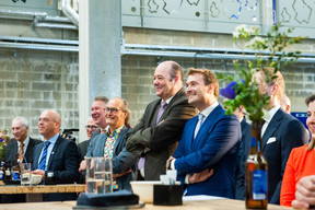 Bart Grieten (AB In Bev), Pierre Van Vynckt (Brasserie de Luxembourg ), Claude Turmes (Ministre de l’Énergie), Claude Haagen (Député-Bourgmestre de Diekirch) et Gilles Nackaerts (Brasserie de Luxembourg ) ((Photo: LaLa La Photo, Keven Erickson, Krystyna Dul))