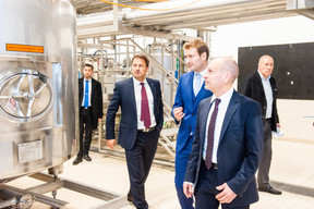 Xavier Bettel (Premier ministre) et Gilles Nackaerts (Brasserie de Luxembourg ) ((Photo: LaLa La Photo, Keven Erickson, Krystyna Dul))