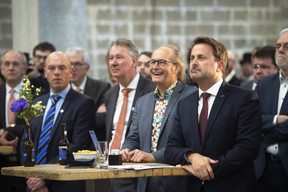 Bart Grieten (AB In Bev), Pierre Van Vynckt (Brasserie de Luxembourg ), Claude Turmes (Ministre de l’Énergie) et Xavier Bettel (Premier ministre) ((Photo: Brasserie de Luxembourg))