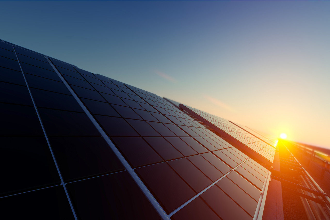Le toit du Digital Transition Hub de Labgroup est désormais équipé de 1.392 panneaux solaires, pour une puissance de 459kW. (Photo: Shutterstock)
