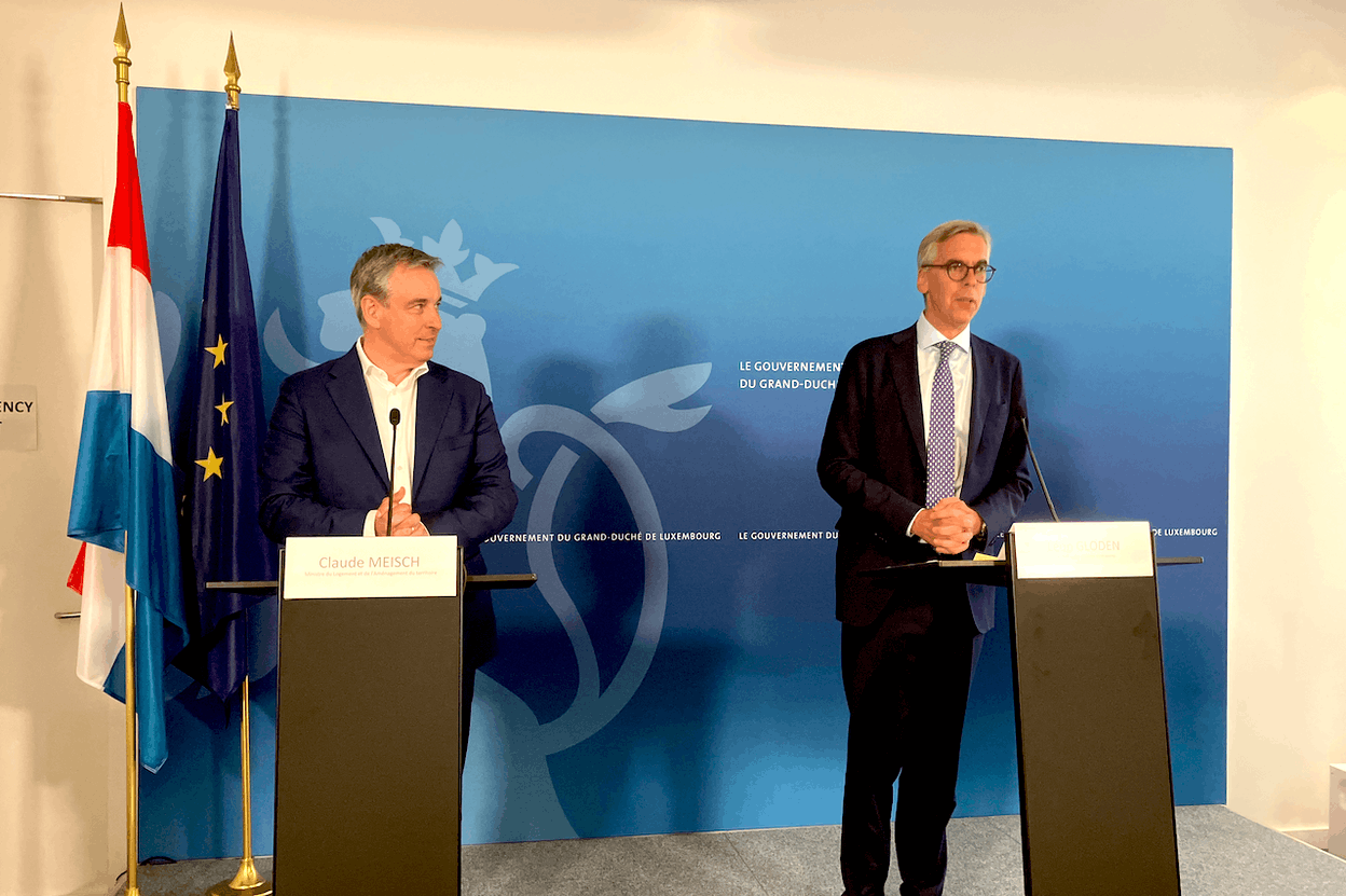 With the reform of property taxation, housing minister Claude Meisch and home affairs minister Léon Gloden hope to curb property speculation and encourage construction. Photo: Marc Fassone/Maison Moderne