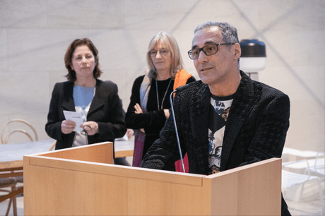 Enrico Lunghi, lors de son discours au Mudam le 29 mars. (Photo: Eric Chenal pour le Mudam Luxembourg)