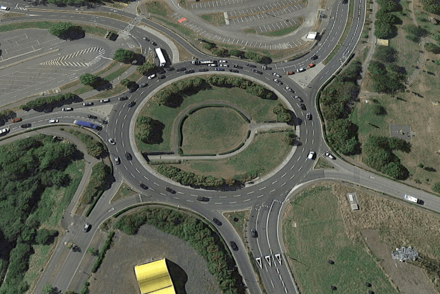 Le rond-point de Raemerich à Belval reste un nœud dans le trafic vers la France. (Photo: Capture d’écran / Google Maps)