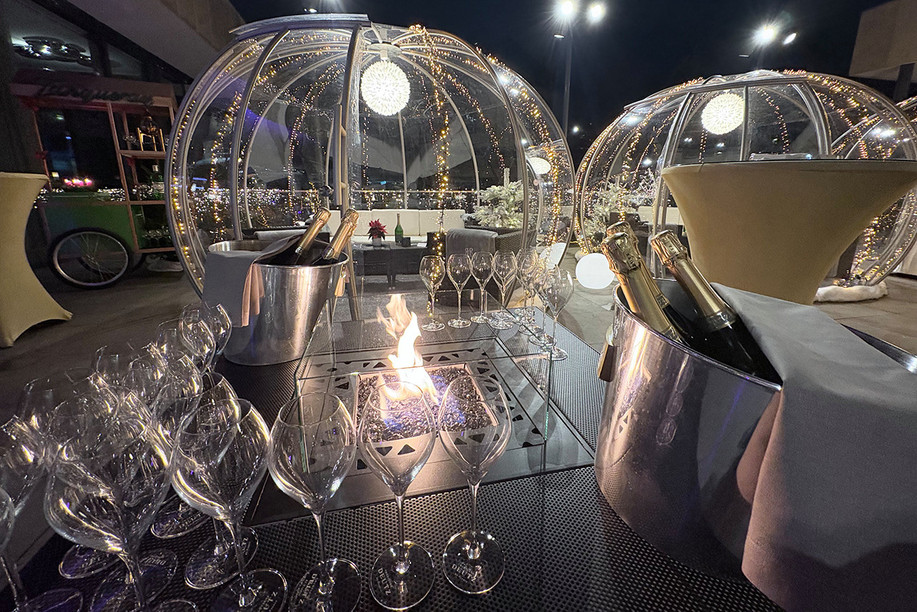 Le Royal is a living institution that takes an elegant breath of fresh air, this year, with its four bubbles that can welcome guests for a drink or dinner. (Photo: Paperjam)