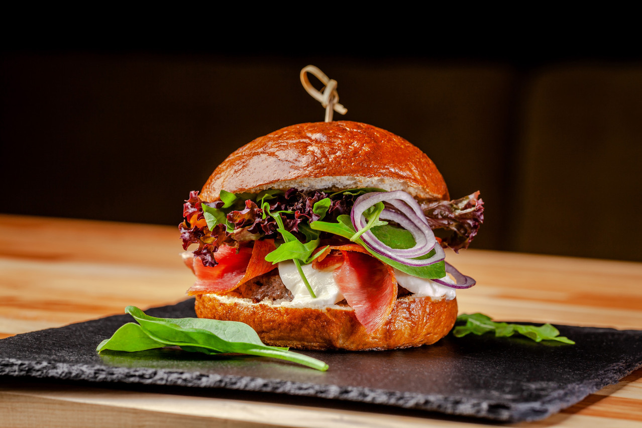 Des burgers à la sauce italienne à déguster en ville haute. (Photo: Shutterstock)