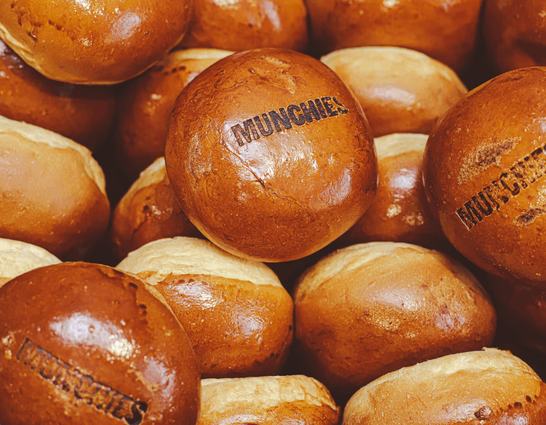 Munchies redéfinit l’art du burger. (Photo: Munchies)