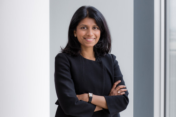 «Le défi pour les entreprises technologiques ne consiste plus simplement à développer des modèles performants, mais à transformer ces capacités en revenus durables», a déclaré Anjali Bastianpillai,  senior client portfolio manager  chez Pictet Asset Management, lors d’une interview accordée le 18 août 2026. (Photo: Pictet Group/Magnus Arrevad)