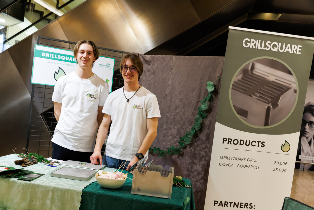 L’équipe du Lycée des arts et métiers a remporté le deuxième prix avec Grillsquare, un grill pour barbecue portable et pratique et écologique. (Photo: Lycée des arts et métiers)